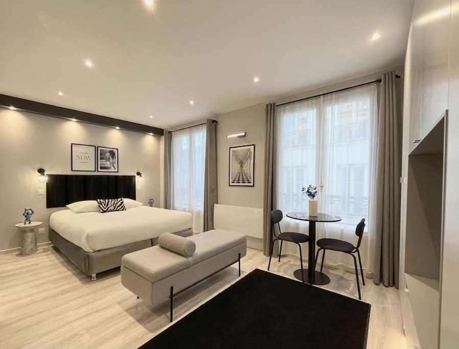 Charming Marais, Republique, Bastille Apartment